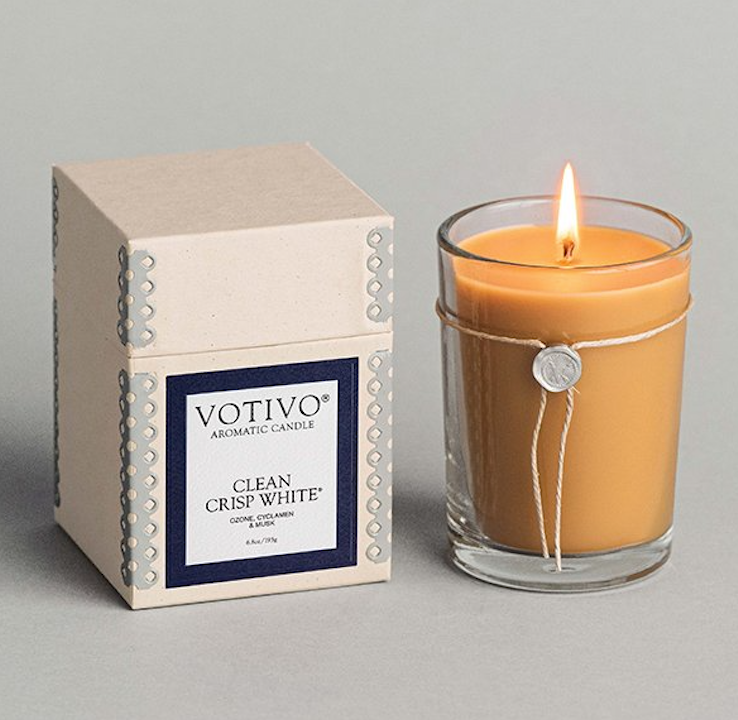 Votivo 6.8 oz Aromatic Clean Crisp White Navita's Hallmark
